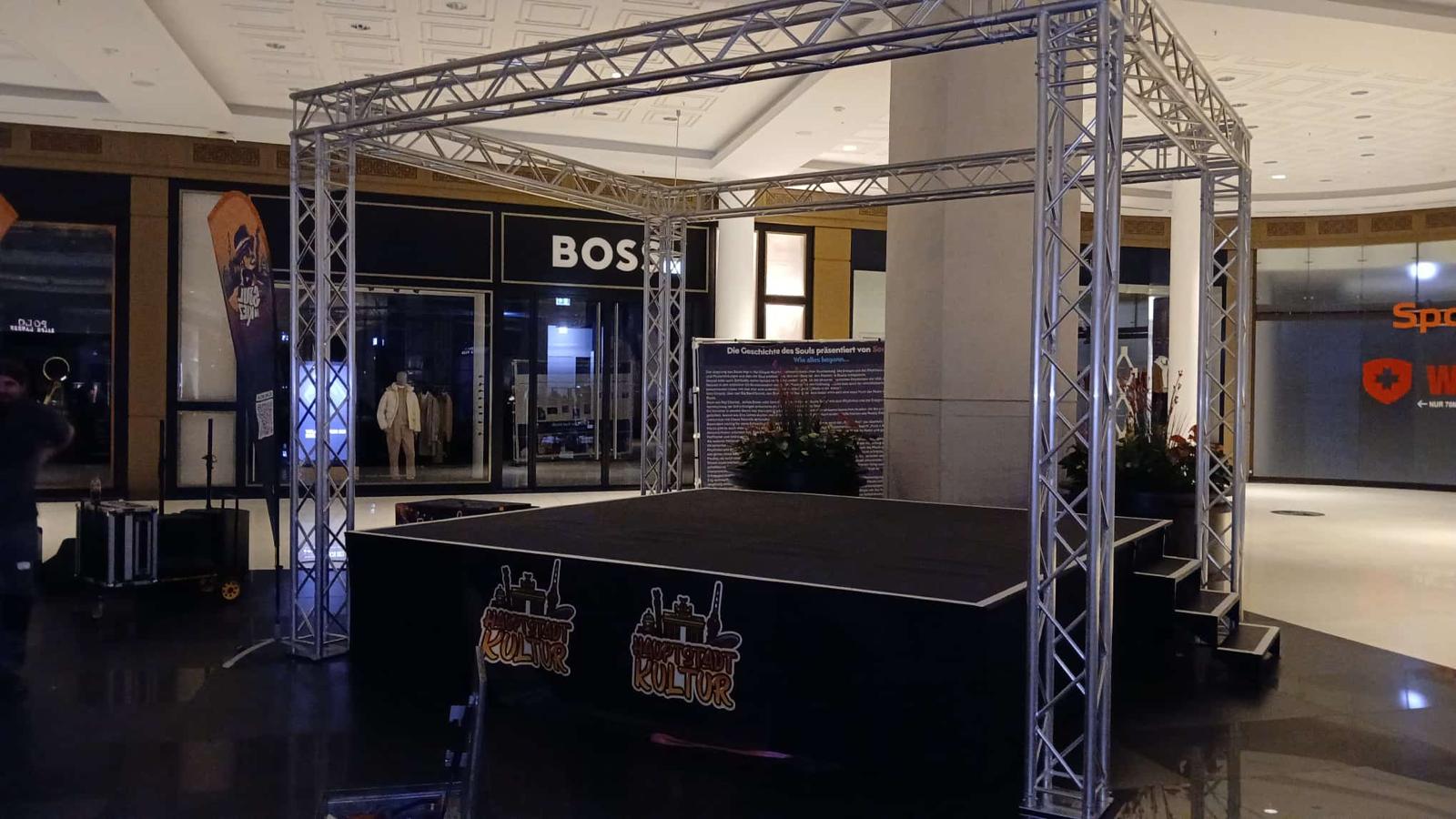 Kleine Indoor Bühne