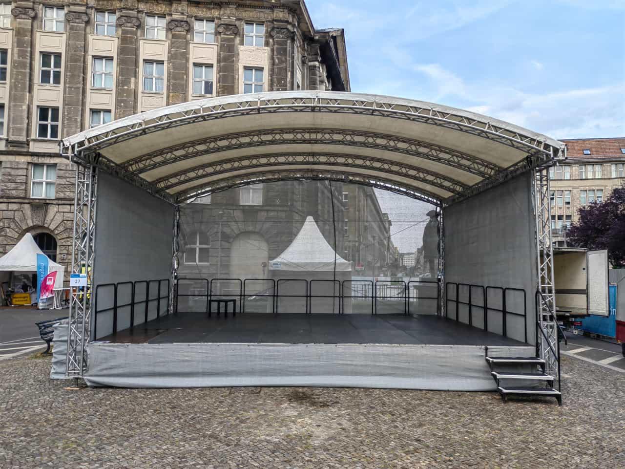 Rundbogenbühne 8×6